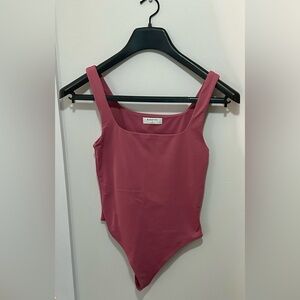 Babaton Contour Bodysuit Pink Square Neck Sleeveless Size S Aritzia